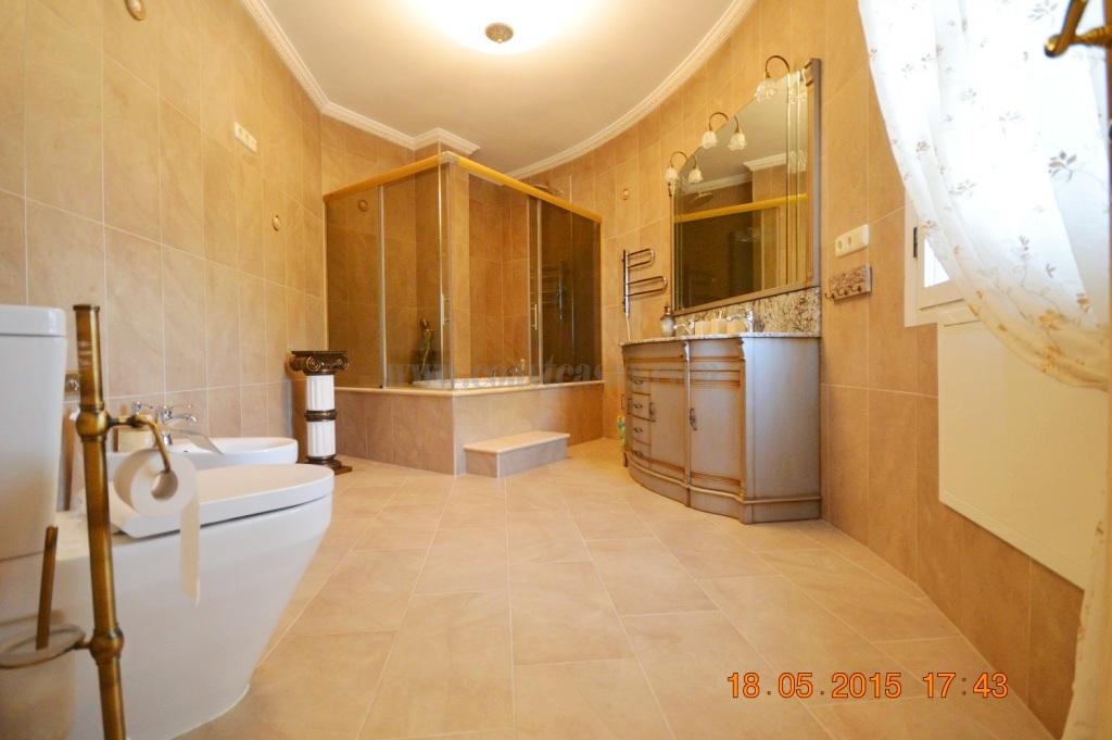 For rent of villa in Orihuela Costa