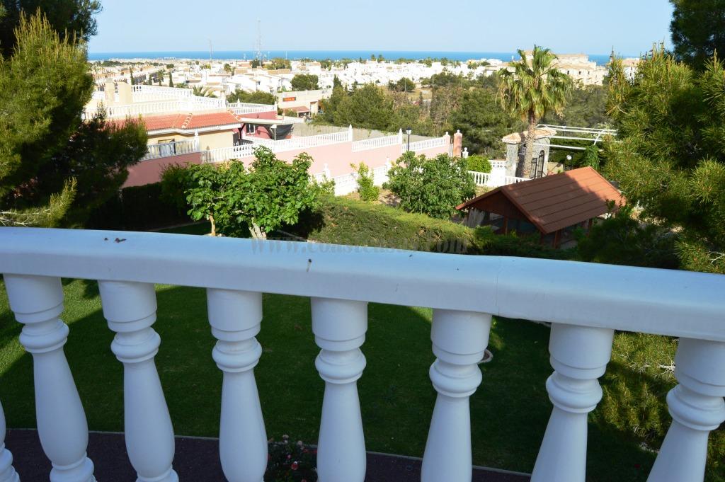For rent of villa in Orihuela Costa