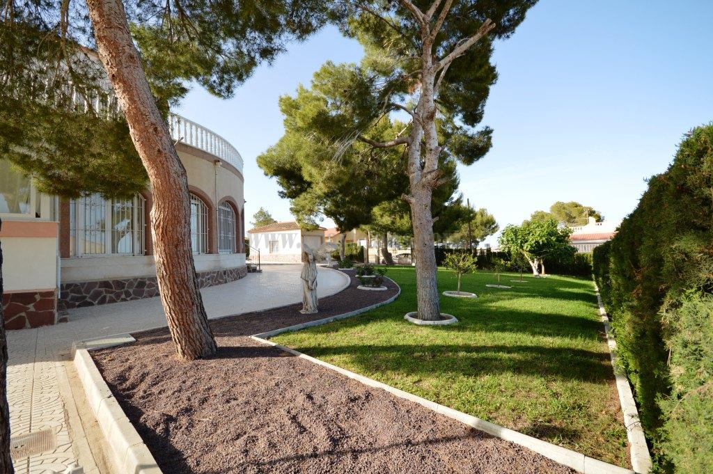 For rent of villa in Orihuela Costa