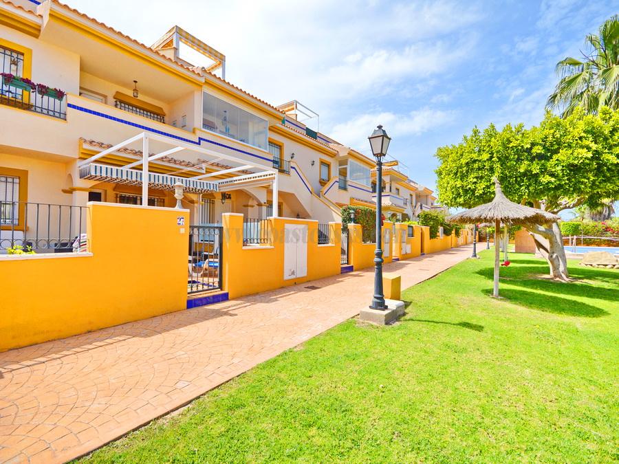 For rent of bungalow in Orihuela Costa