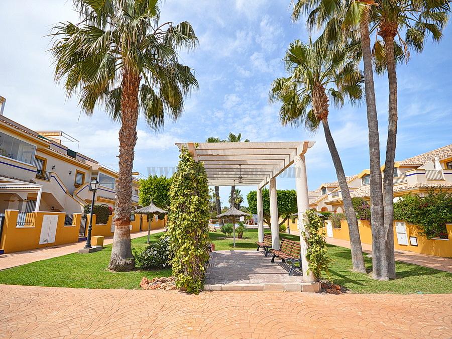 For rent of bungalow in Orihuela Costa