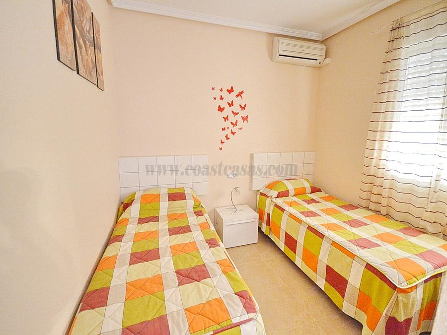 For rent of bungalow in Orihuela Costa