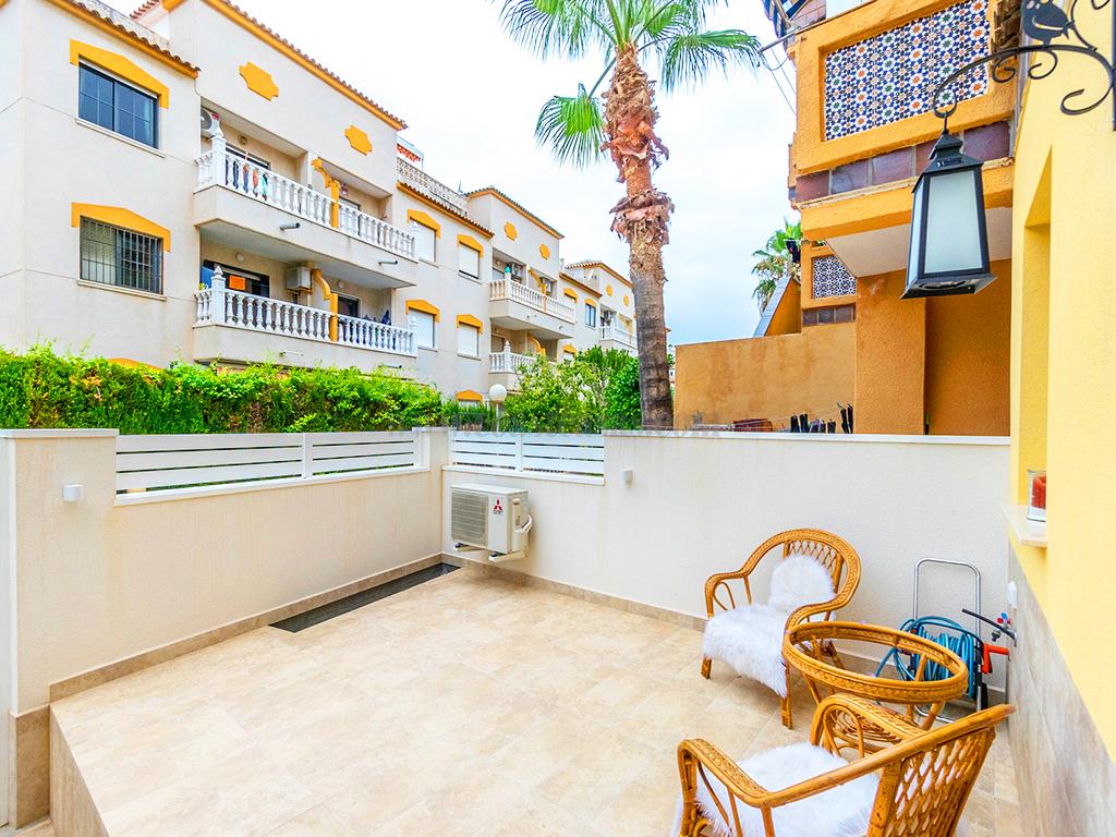 For rent of bungalow in Torrevieja