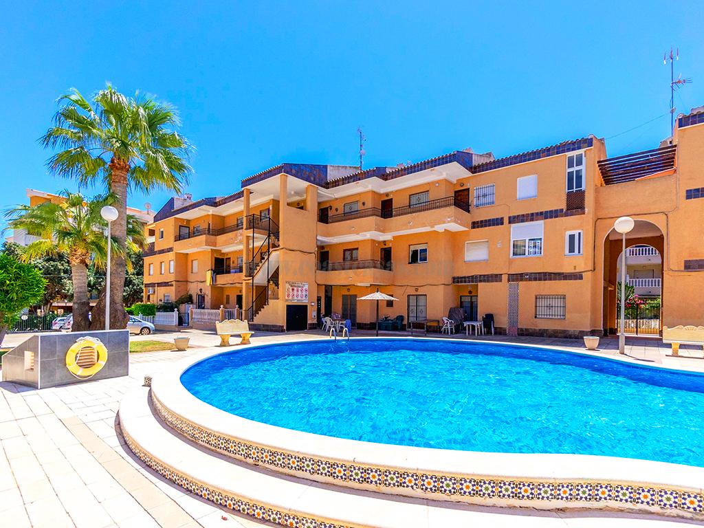 For rent of bungalow in Torrevieja