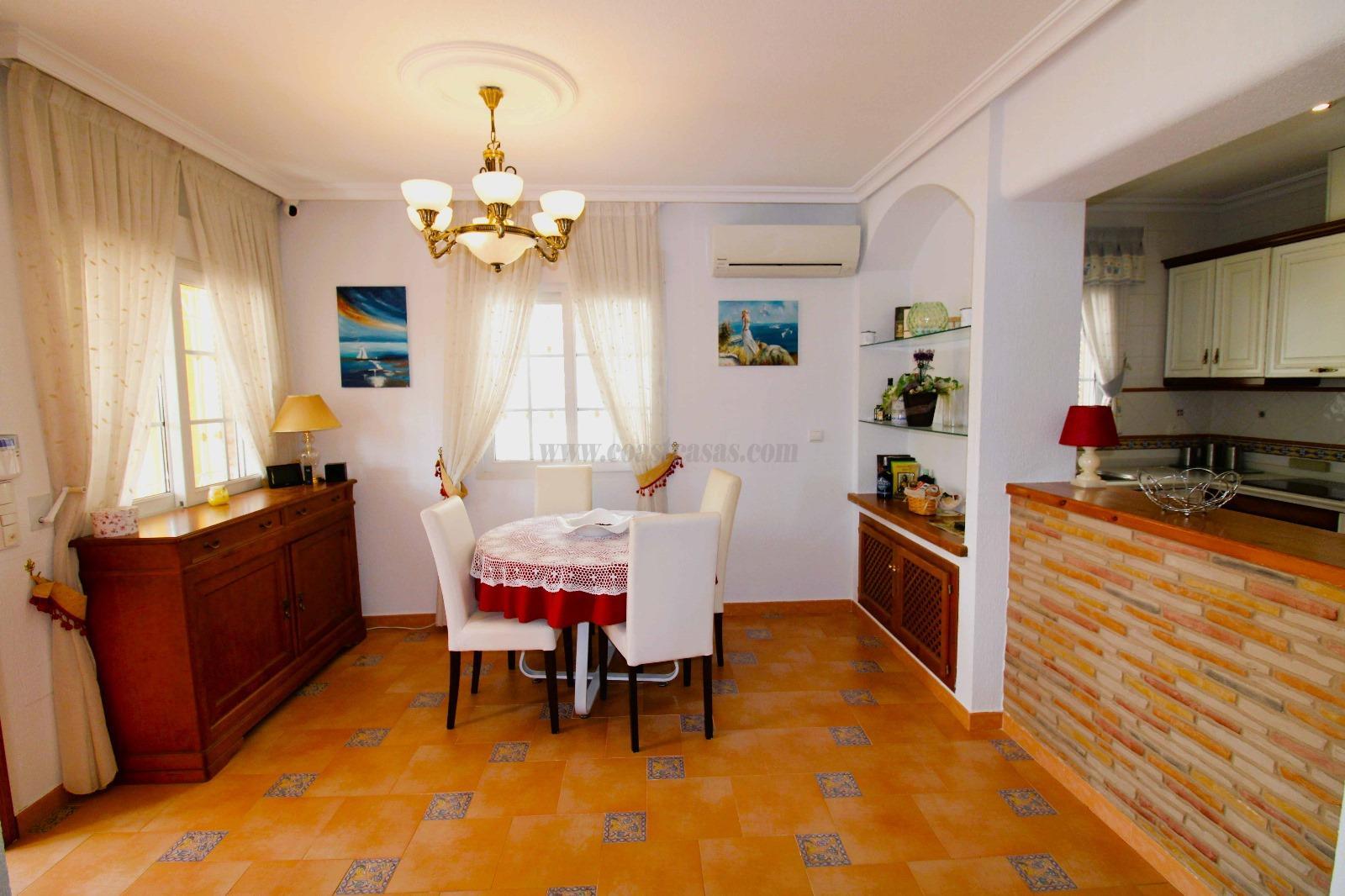 Venta de chalet en Orihuela Costa