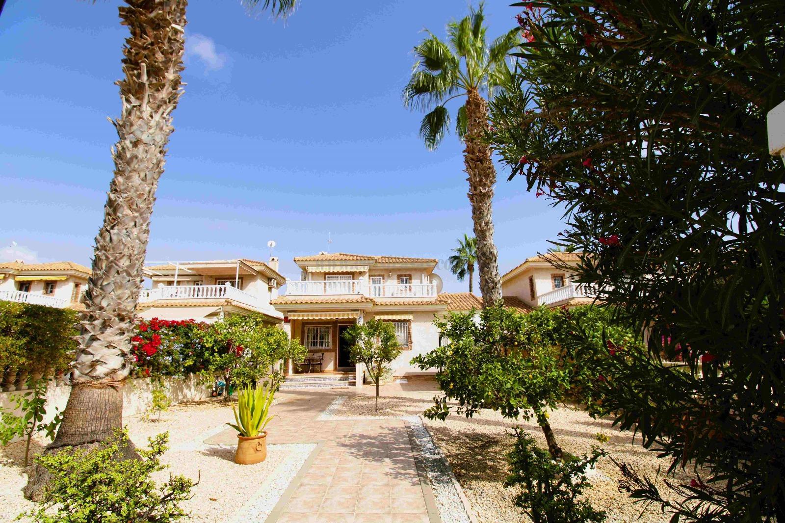 Venta de chalet en Orihuela Costa