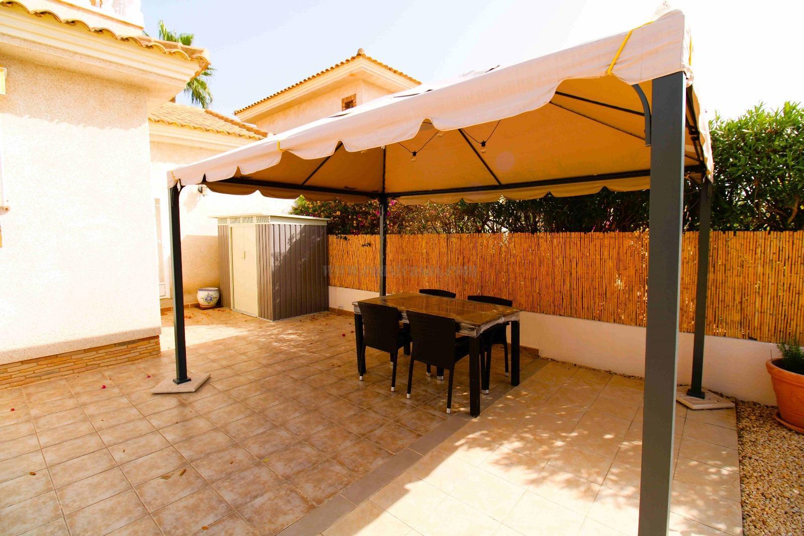 Venta de chalet en Orihuela Costa