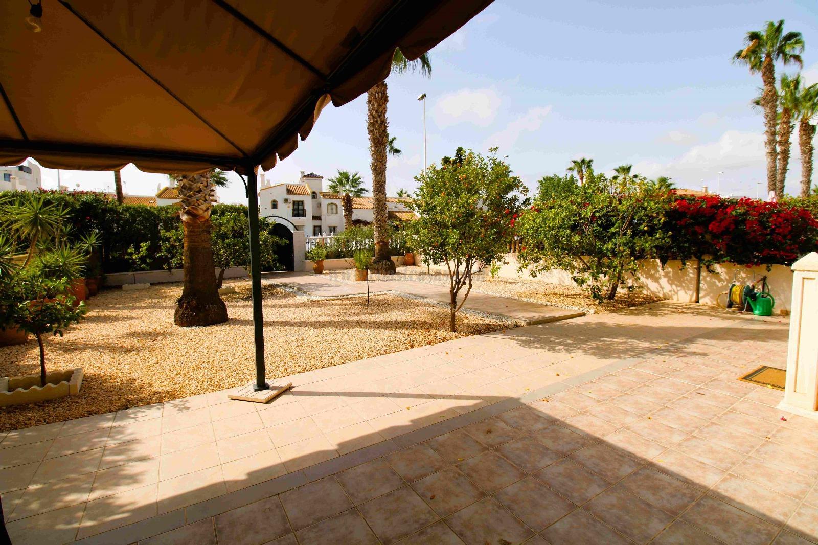 Venta de chalet en Orihuela Costa