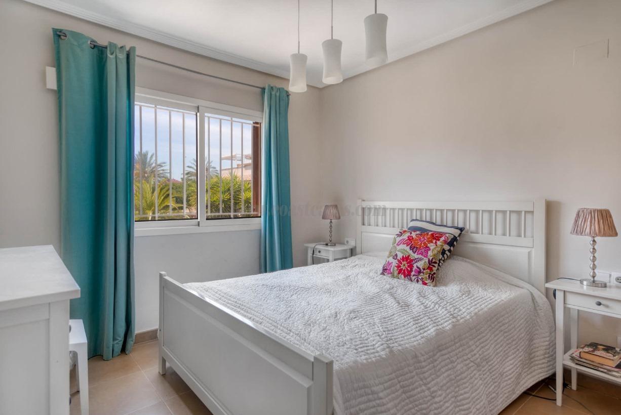 For sale of penthouse in Orihuela Costa