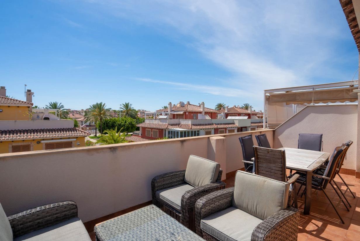 For sale of penthouse in Orihuela Costa