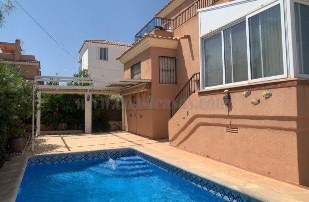 For sale of villa in Orihuela Costa