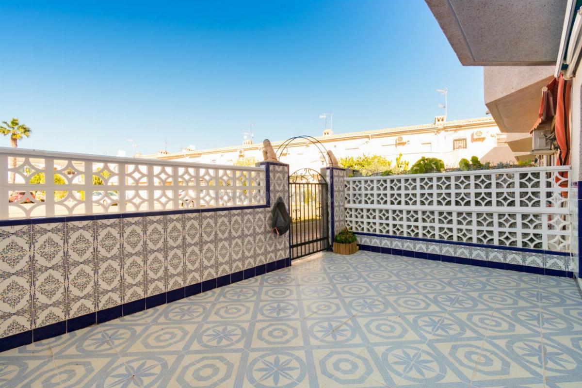 For sale of house in Orihuela Costa