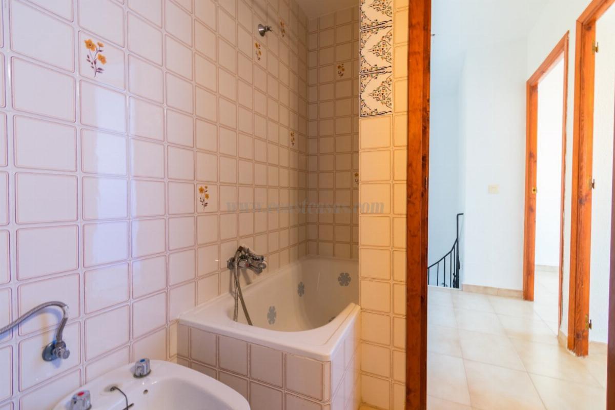 For sale of house in Orihuela Costa