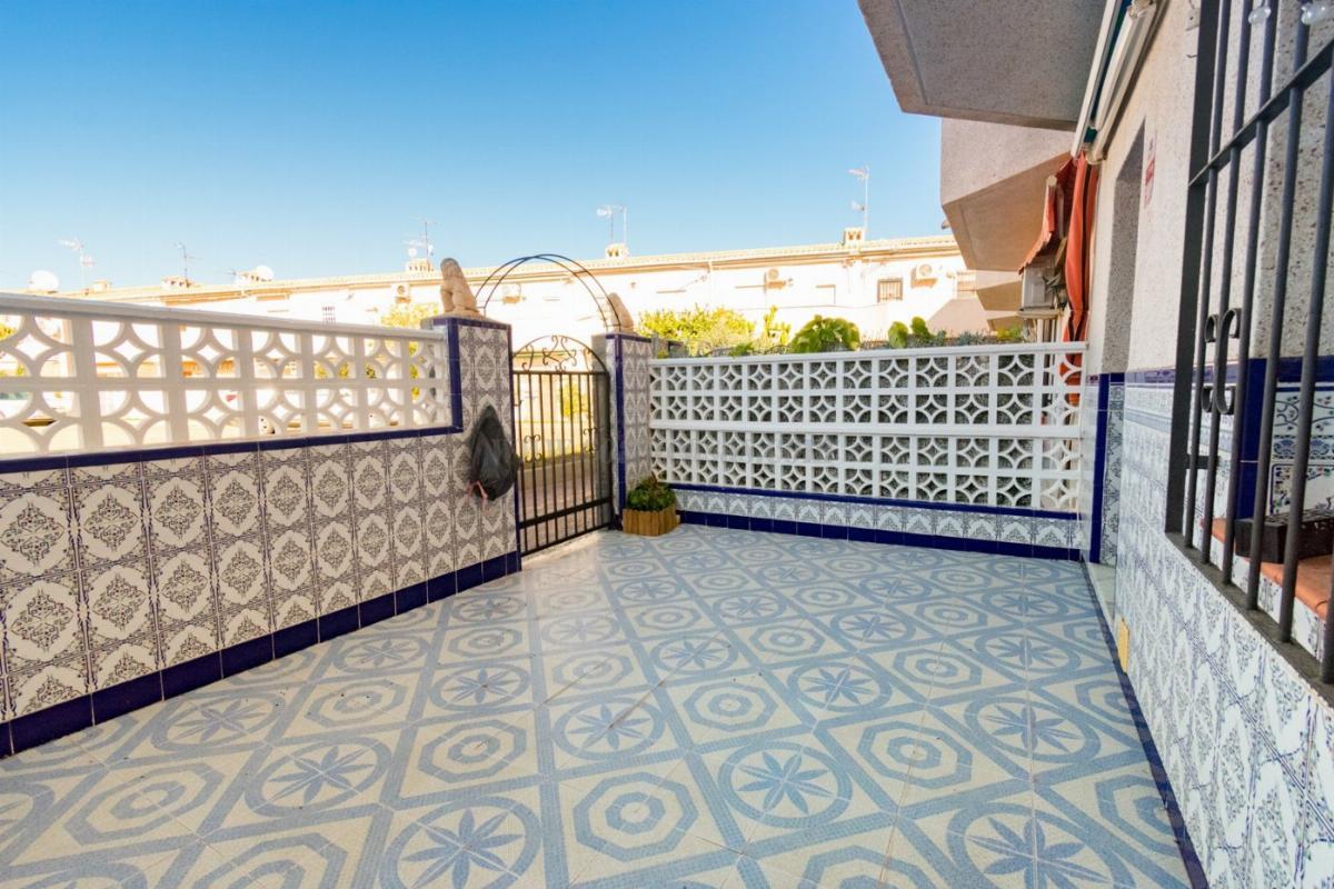 For sale of house in Orihuela Costa