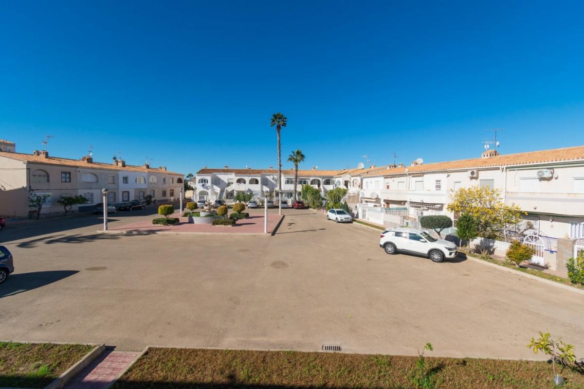 For sale of house in Orihuela Costa