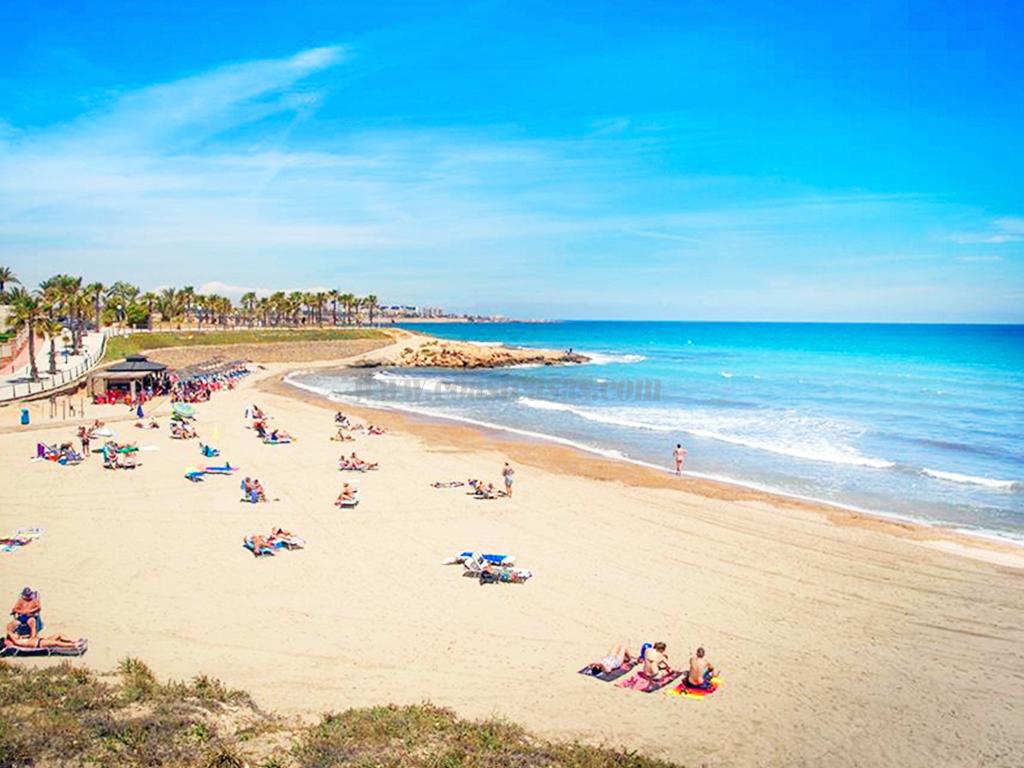 For sale of apartment in Orihuela Costa