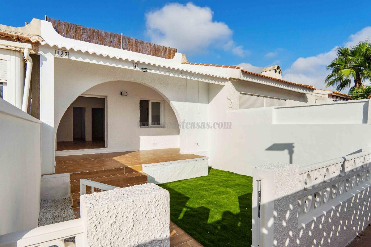 Zu verkaufen von bungalow in
 San Miguel de Salinas