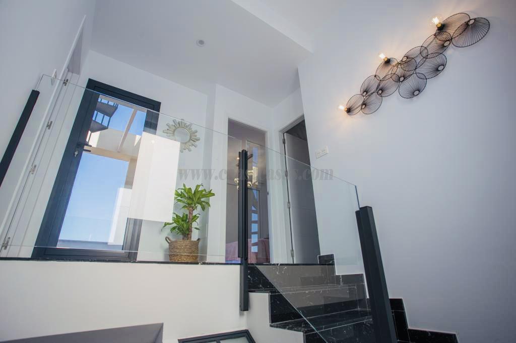 Venta de chalet en Los Montesinos