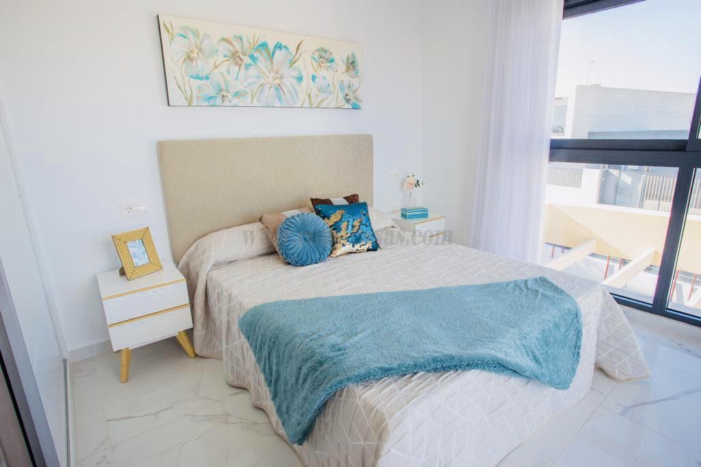 Venta de chalet en Los Montesinos