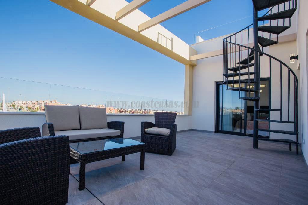 Venta de chalet en Los Montesinos