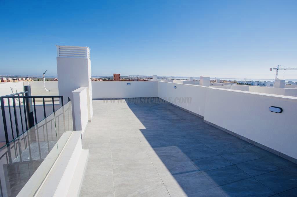 Venta de chalet en Los Montesinos