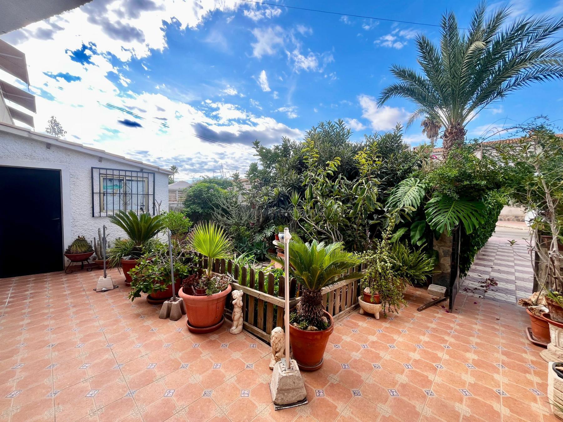 Venta de chalet en Orihuela Costa