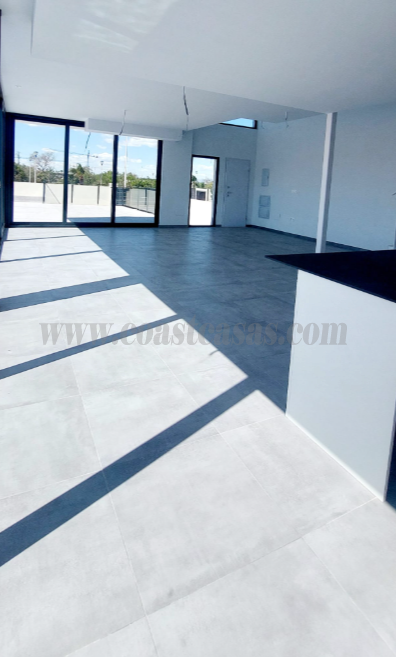 For sale of villa in Gran Alacant