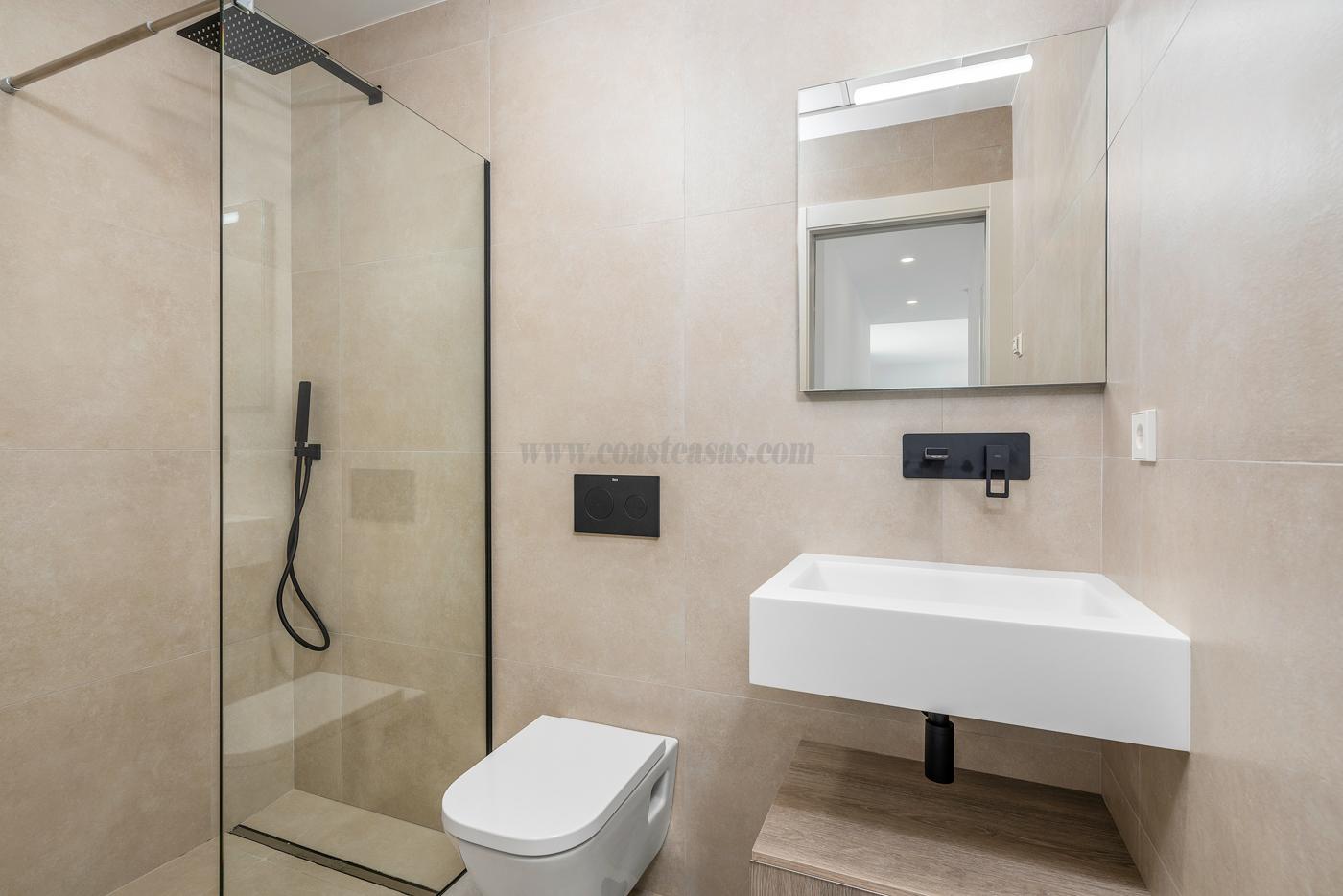 Venta de villa en Los Alcázares