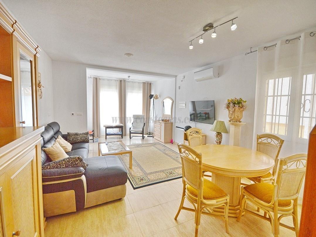 For rent of villa in Orihuela Costa
