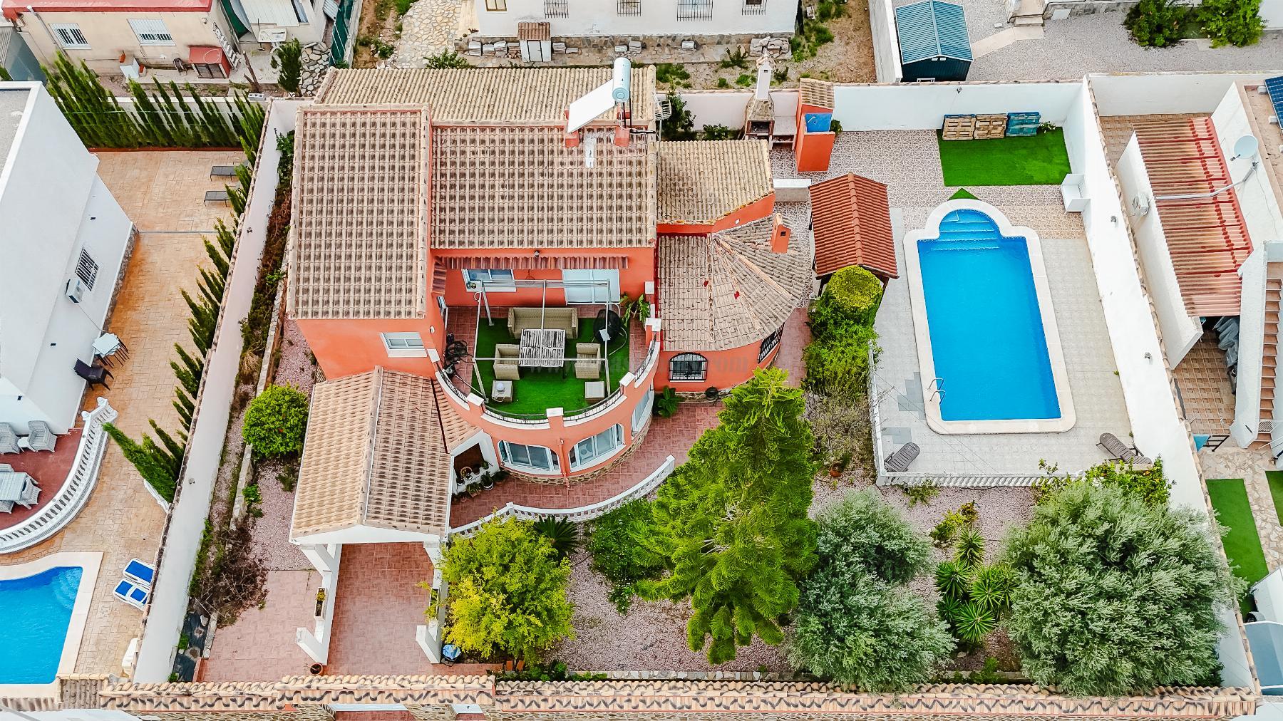 For sale of chalet in Torrevieja