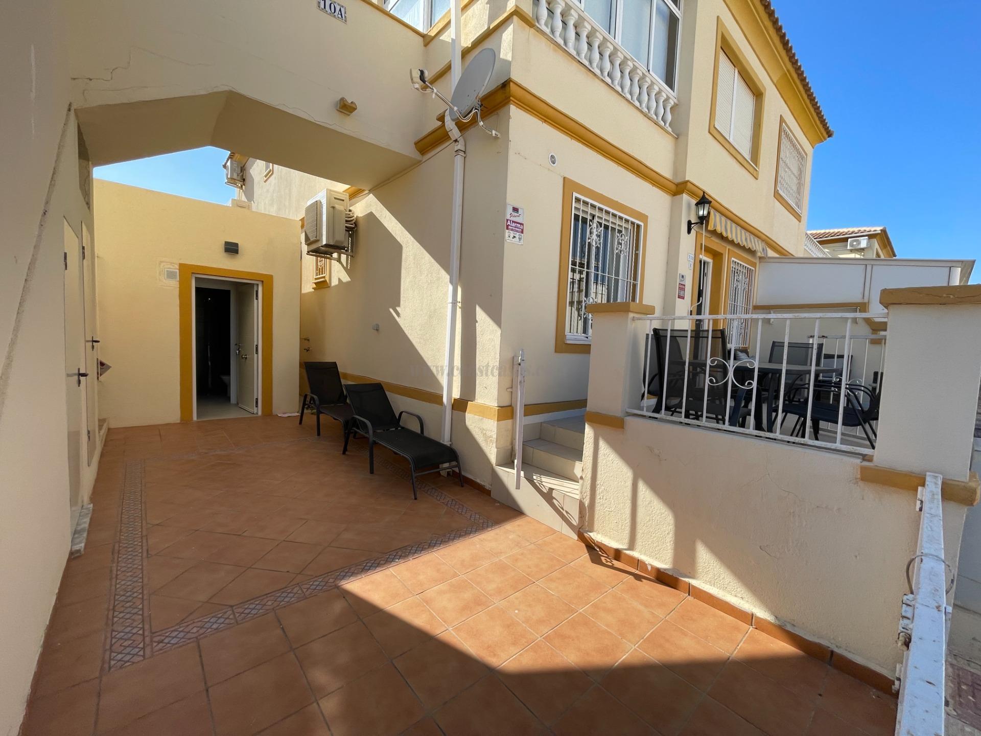 For rent of chalet in Orihuela Costa