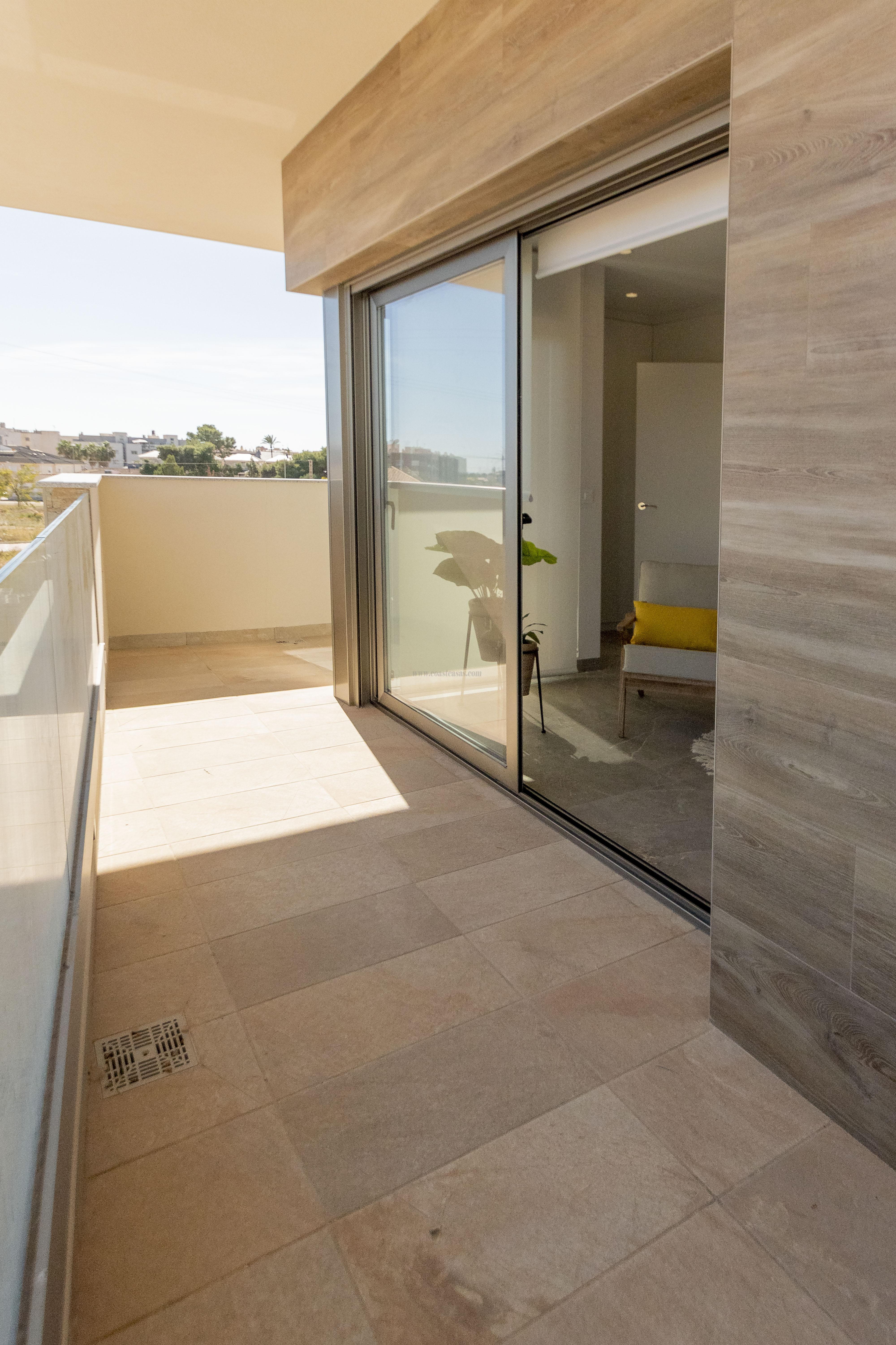 For sale of villa in Pilar de la Horadada