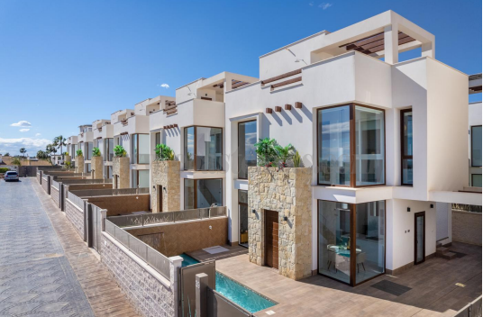 For sale of villa in Rojales