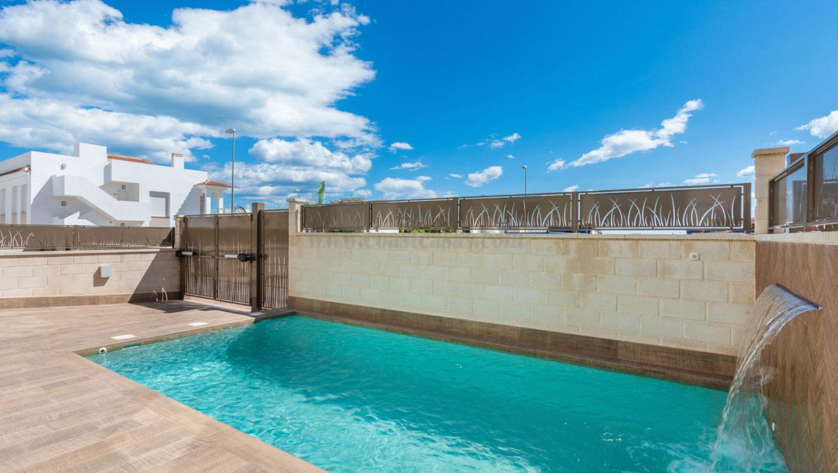 Venta de villa en Los Montesinos