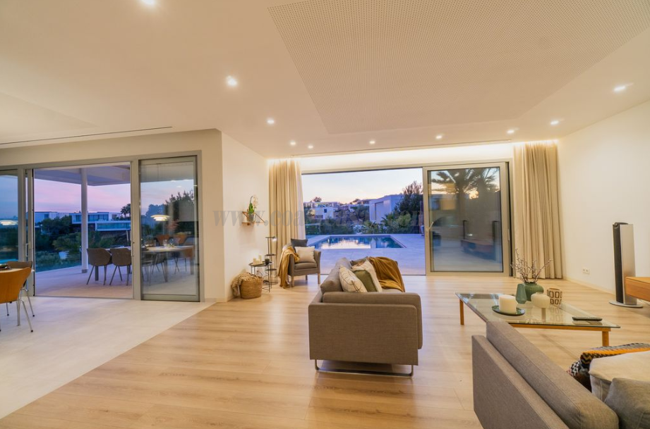 Venta de villa en Orihuela