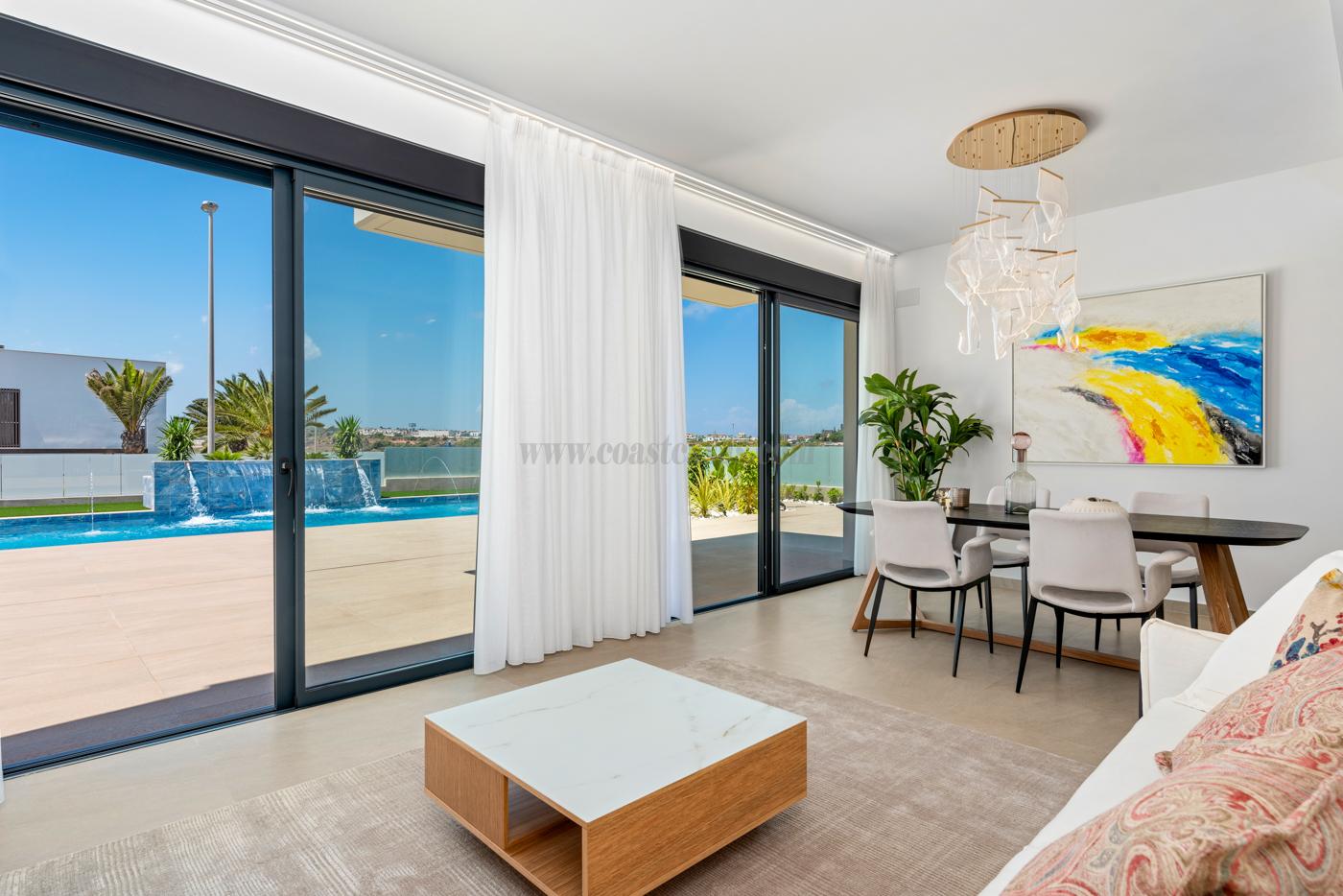 For sale of villa in Orihuela