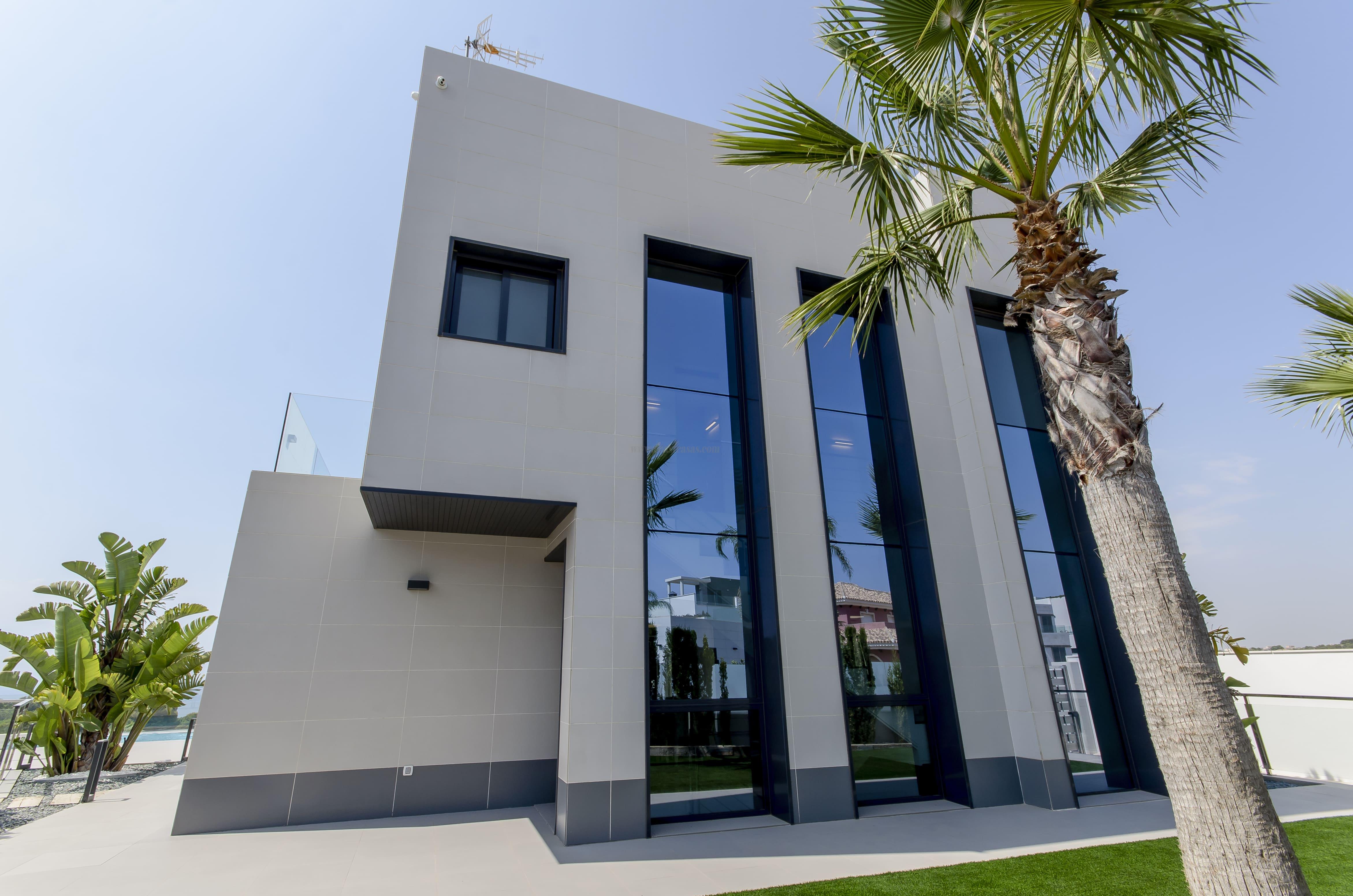 Venta de villa en Orihuela