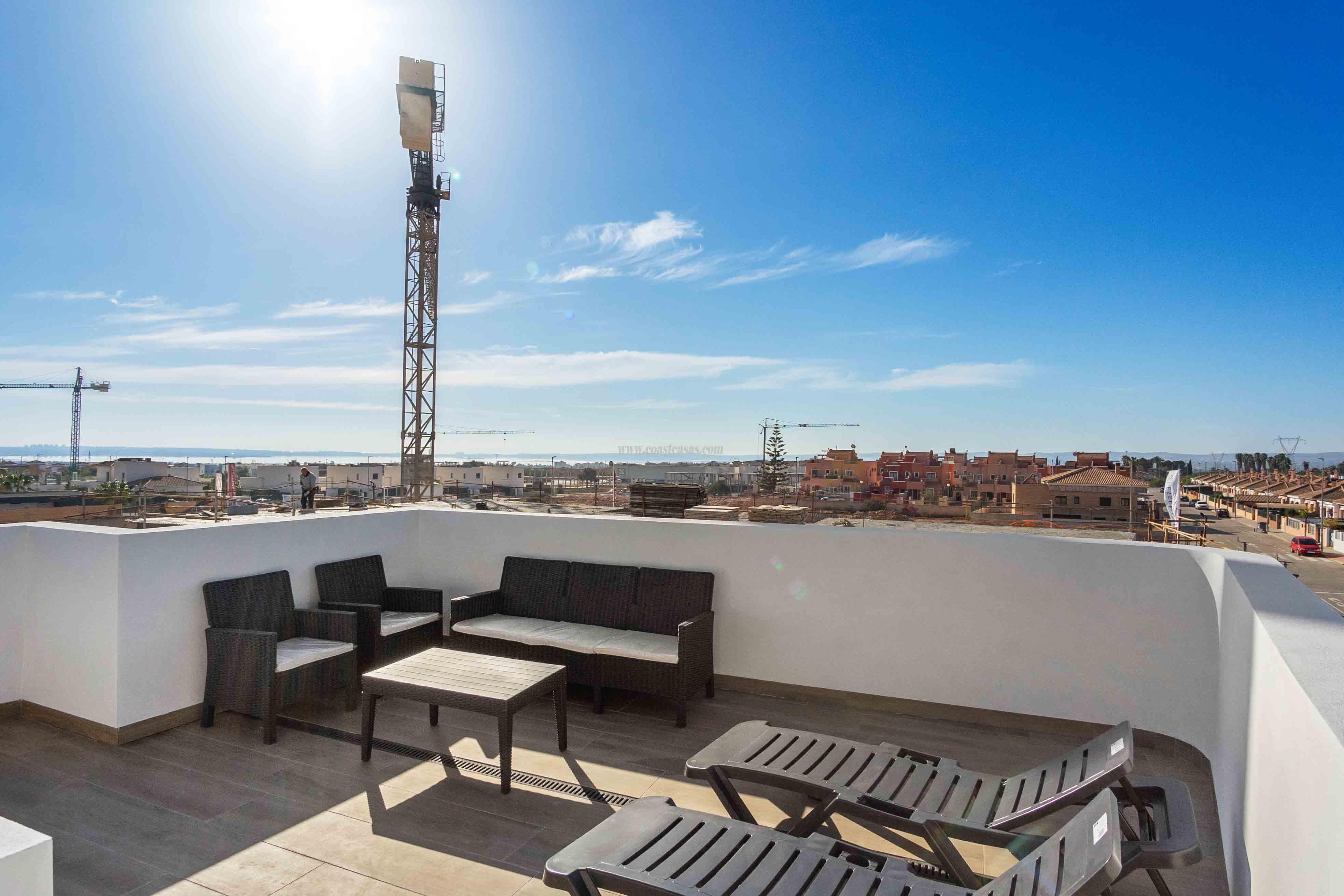 For sale of villa in Los Montesinos