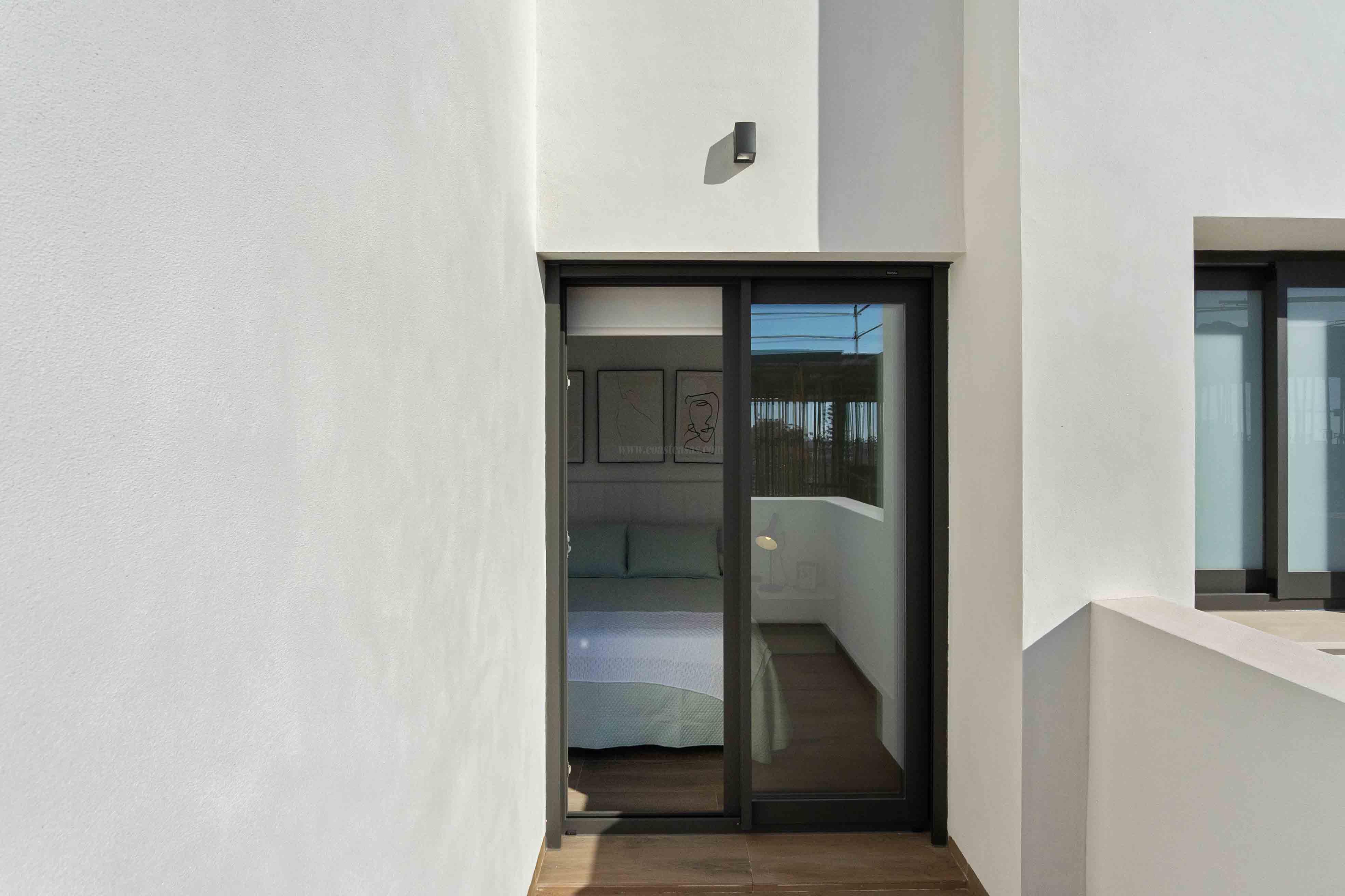 For sale of villa in Los Montesinos