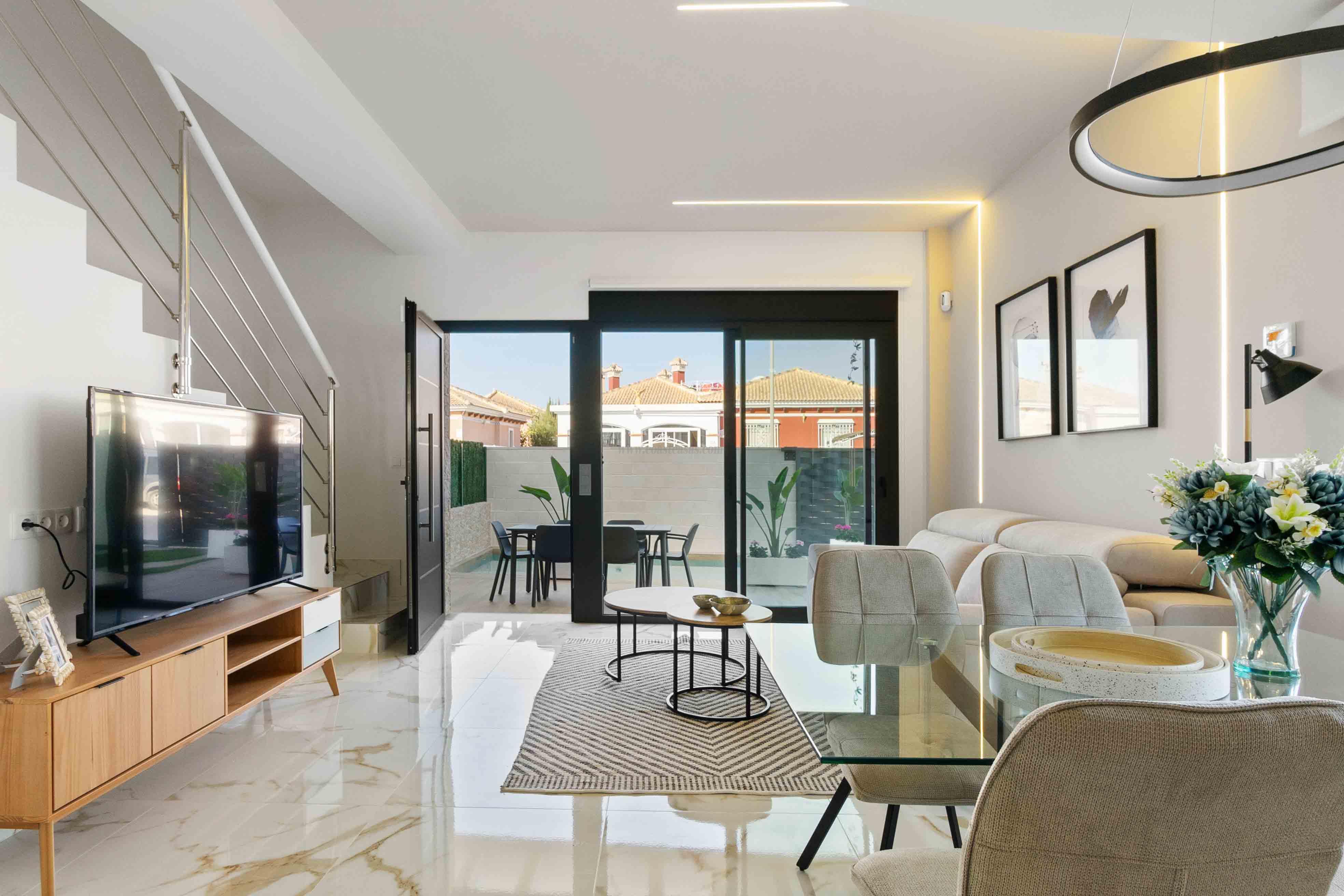 For sale of villa in Los Montesinos