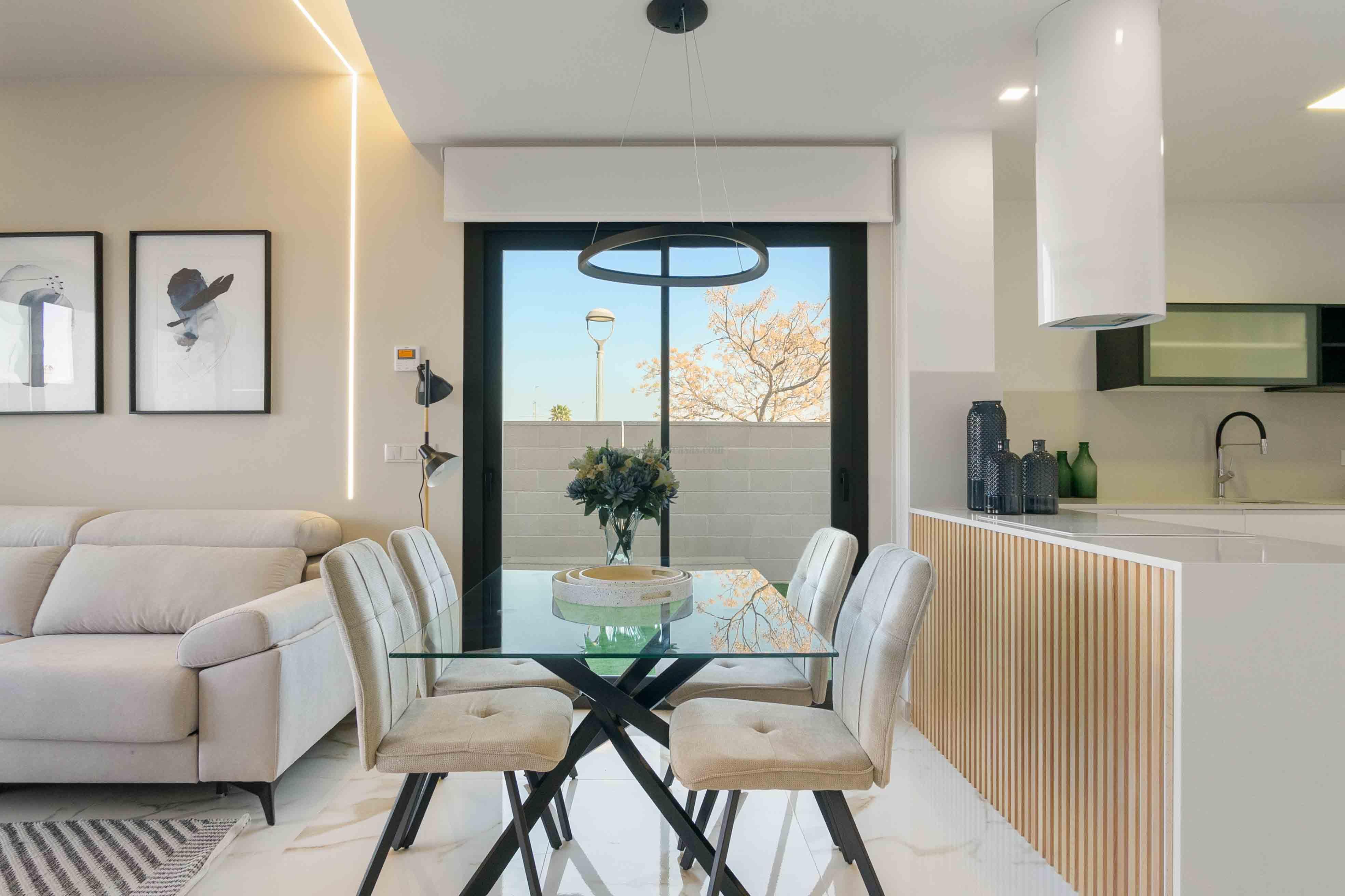 For sale of villa in Los Montesinos