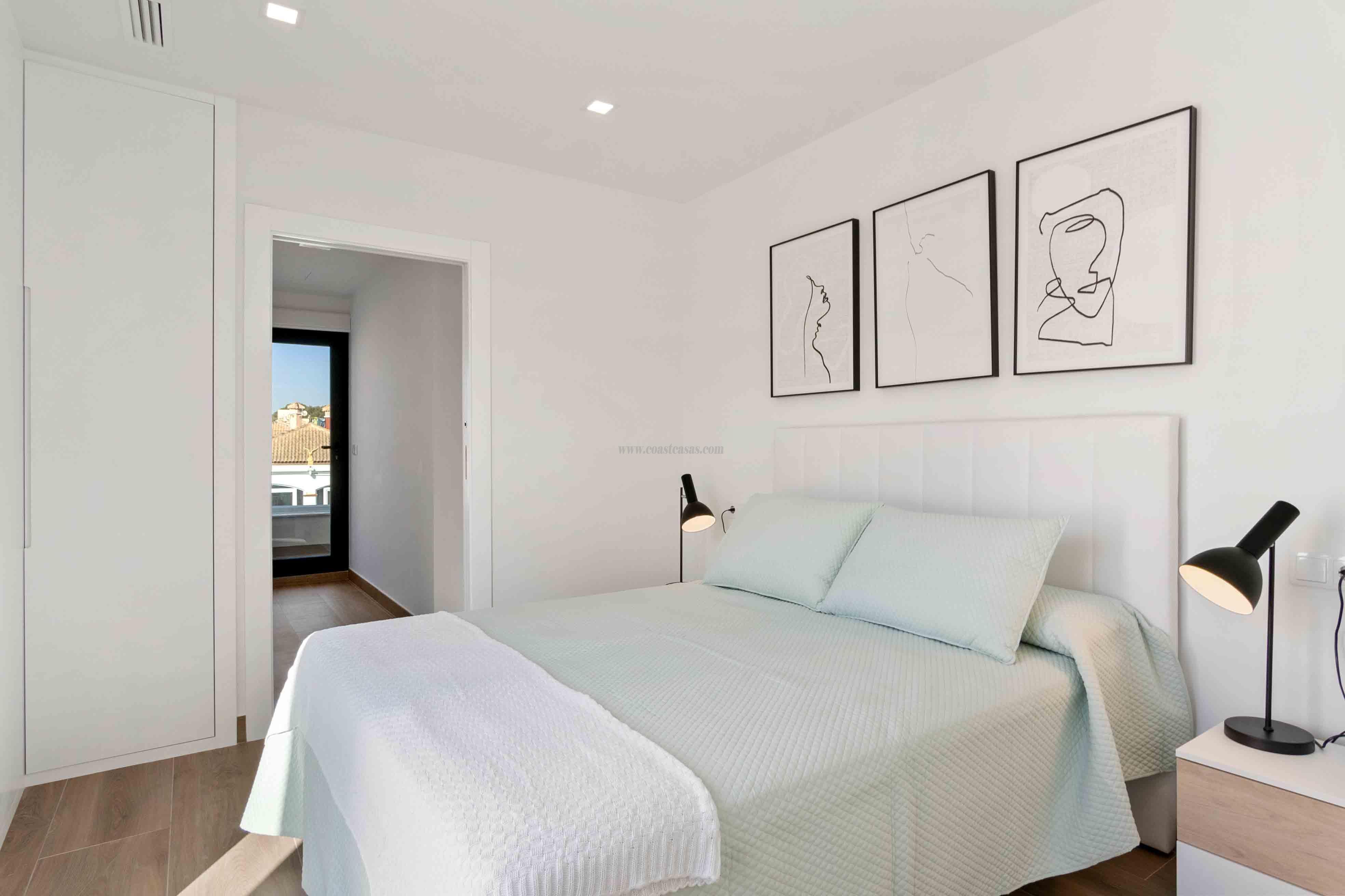 For sale of villa in Los Montesinos