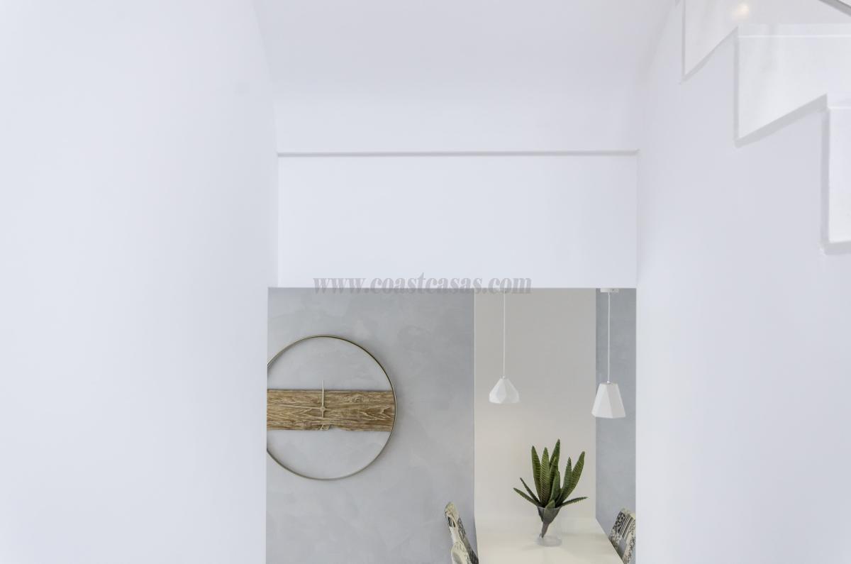 Venta de villa en San Miguel de Salinas