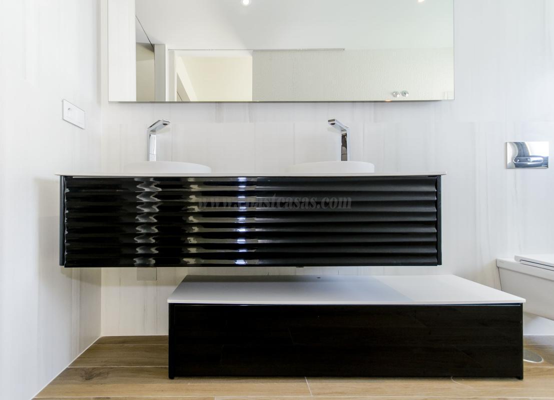 Venta de villa en San Miguel de Salinas