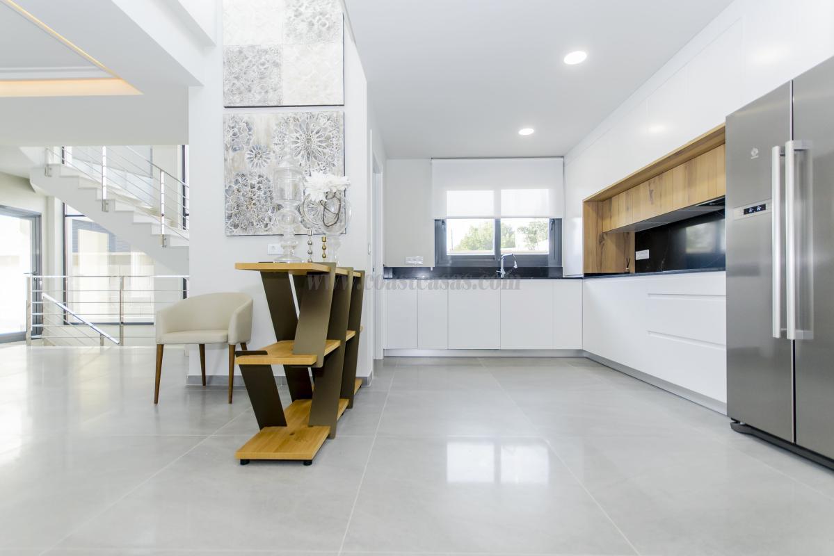 Venta de villa en San Miguel de Salinas