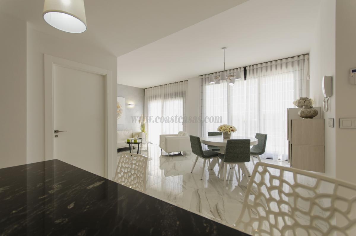 Venta de villa en San Miguel de Salinas