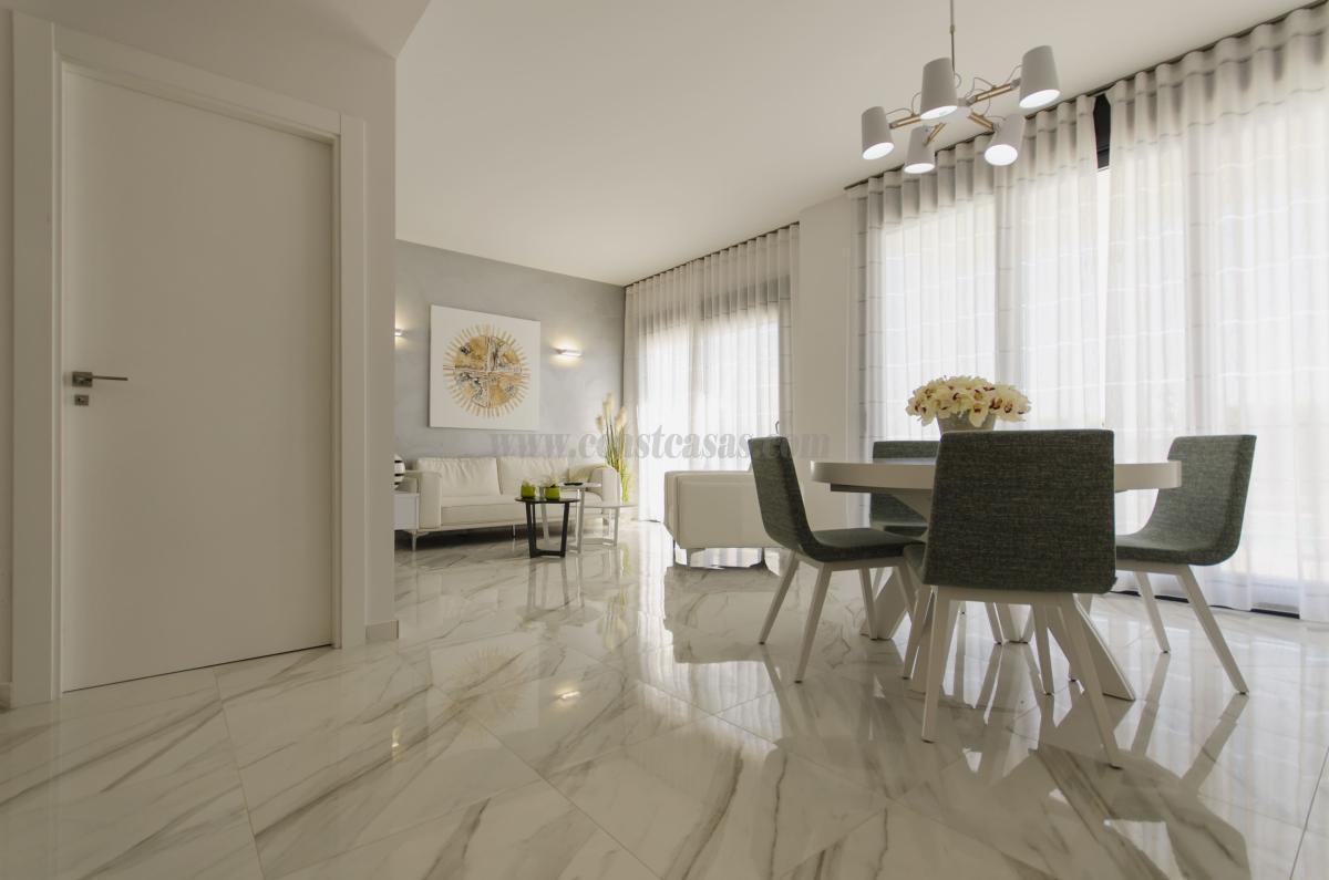 Venta de villa en San Miguel de Salinas