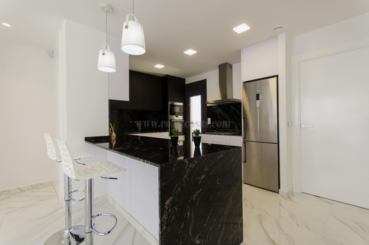 Venta de villa en San Miguel de Salinas