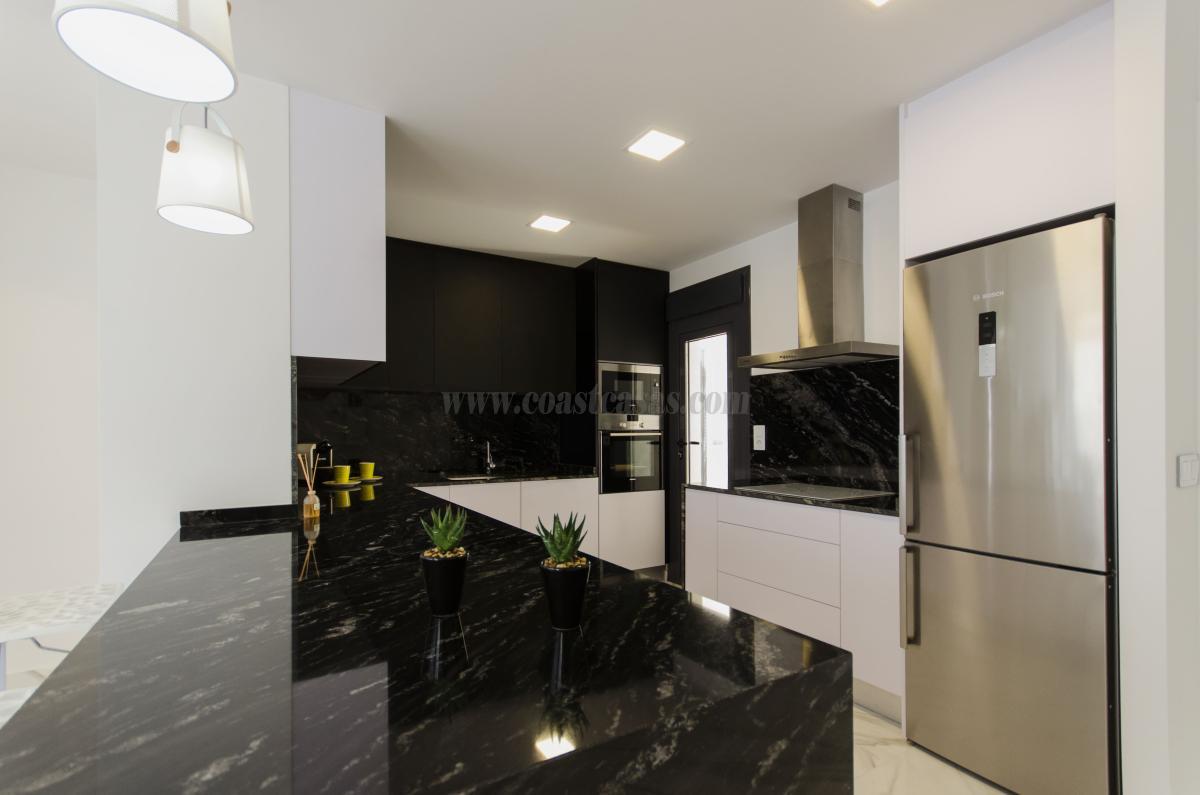 Venta de villa en San Miguel de Salinas