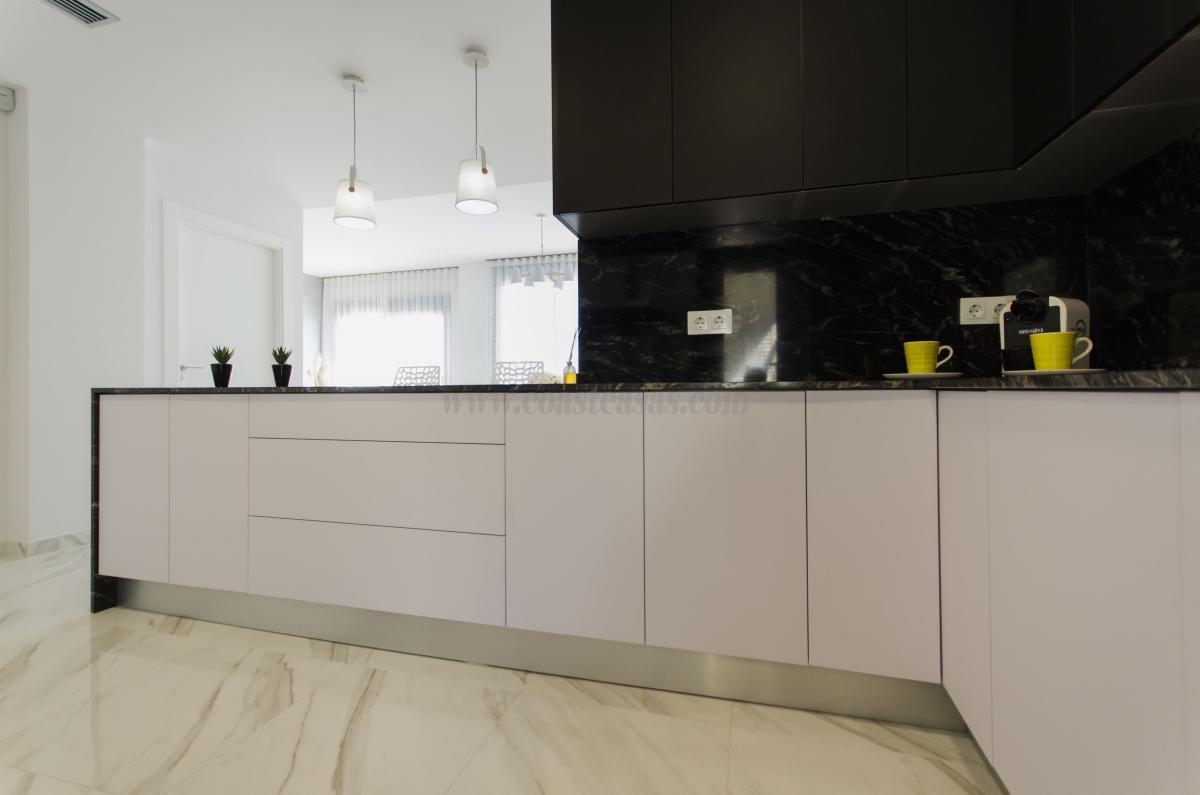 Venta de villa en San Miguel de Salinas